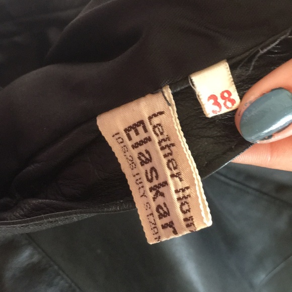 Vintage Genuine Leather Skirt - Picture 4 of 6